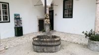 16-Brunnen im Innenhof