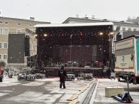 120-Vorbereitungen auf die Silvesterparty am Kapitelplatz