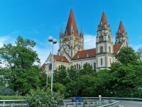 Katholische Kirche St. Franziskus von Assisi &ndash; &copy; Andrey Kulikov (Eberhardt TRAVEL)