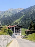 Auf der Zielgeraden: unser Hotel Montana in Riezlern &ndash; &copy; Marlies Krause (Eberhardt TRAVEL)