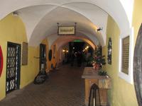 Eingang zum Heurigen Bruckberger in Gumpoldskirchen