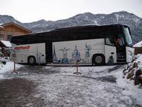 unser Bus steht zur Abfahrt bereit