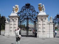 Wien  -  Eingangstor in das Schloß 