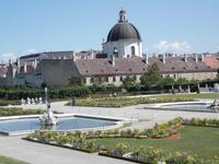 Wien  -  Blick vom Schloßpark auf die Stadt