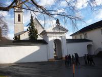 Einen Abstecher macht unser Stadtführer Robert noch in die schönste Kirche der Stadt. 
