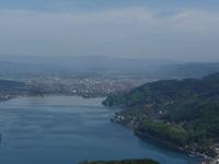 Am Ende des Wörthersees liegt Klagenfurt, die Hauptstadt des Bundeslandes Kärnten.