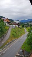 Abschiedsblick aus dem Hotelfenster nach Riezlern runter