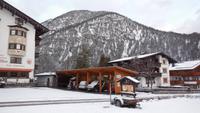 Der Fahrzeugpark unseres Hotels