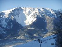 Der Schneeberg präsentiert sich im Sonnenschein