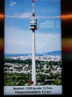 Es geht hinauf auf den Donauturm