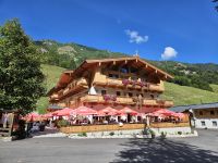 Griesner Alm im Kaiserbachtal.jpg