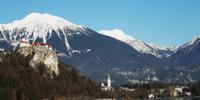 Im Hintergrund der 2237m hohe Hochstuhl 