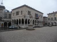 In Udine, dem Hauptort der autonomen Region Friaul-Julisch Venetien, der Marktplatz.