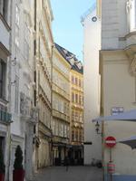 Stadtpalais in enger Gasse am Juden-Platz