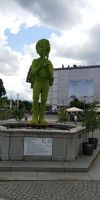 Tag 5 Gmundner Keramikfigur auf dem Rathausplatz Gmunden