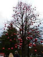 Und Rote Kugeln
