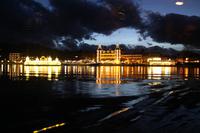 Weihnachtliche Beleuchtung am und auf dem Wörthersee
