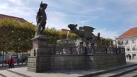 Lindwurmbrunnen mit Herkules Klagenfurt