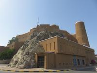 Muscat - Sultanspalast - Blick zum Portugiesischen Fort