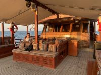 325 Dhau-Fahrt an der Küste Muscats