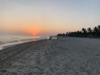 495 Sonnenuntergang am Hotelstrand