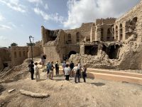 Rundgang in dem alten Dorf Birkat Al Mauz