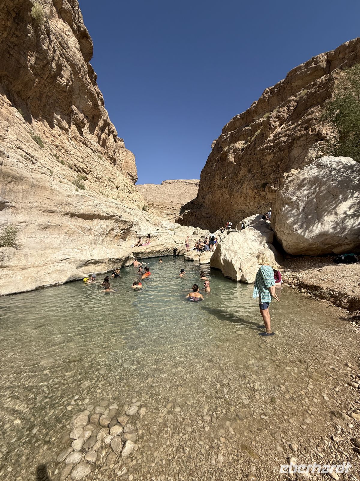 Spaziergang und Baden im Wadi Bani Khalid
