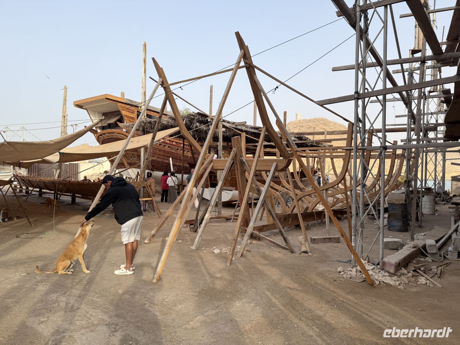 Besichtigung der Dhau Werkstatt in Sur