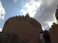 028 Reiseleiter Bharat im Nakhal Fort