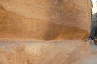 Wasserleitung im Siq von Petra