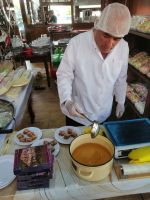 Vorführung der Halva-Herstellung in Sheki mit Verkostung