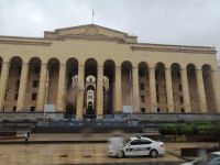 Stadtrundgang durch Tbilisi: Parlamentsgebäude