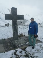 Friedhof mit Gräbern von deutschen Kriegsgefangenen am Kreuzpass bei Gudauri