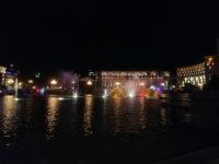 Wasserspiele abends am Platz der Republik