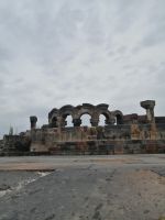 Besichtigung der Ruinen der Rundkirche Zvartnoz