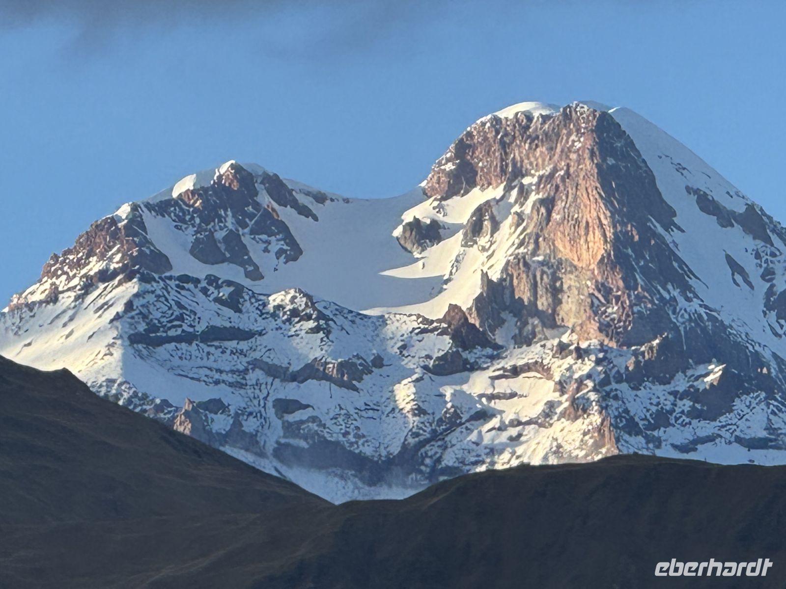 Blick zum Kasbek von der Georgischen Heerstraße