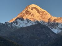 Der Kasbek bei Sonnenaufgang