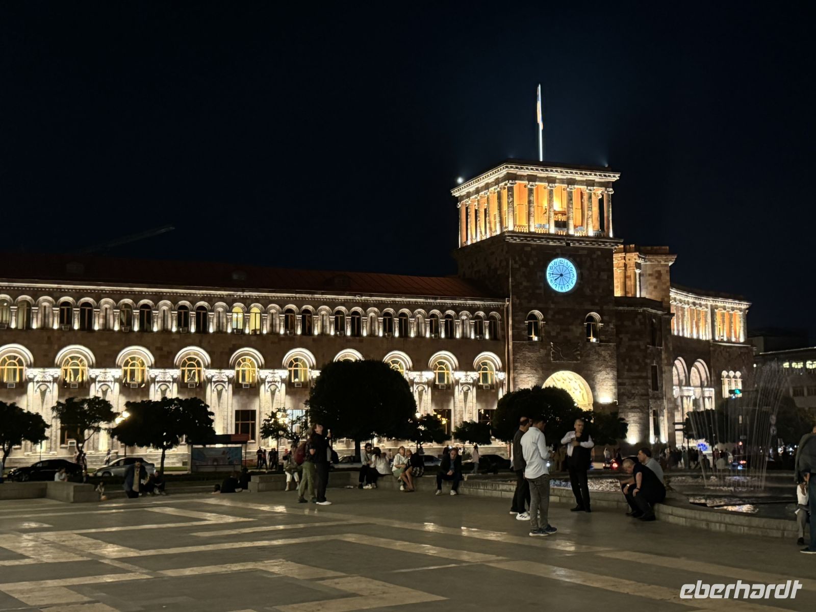 Parlamentsgebäude am Abend