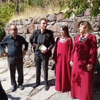 Armenien: Höhlenkloster Geghard: Sänger