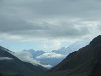 blauer Himmel über Kasbegi