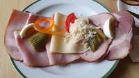 Stopp im Buschenschank