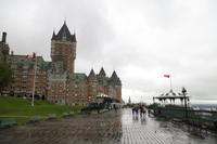 Blick von der Terrasse Dufferin auf das Hotel 