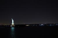 Auslaufen der AIDAdiva aus New York