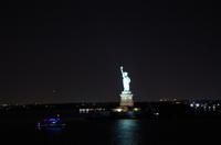 Auslaufen der AIDAdiva aus New York