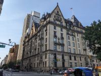 38. Dakota Building - John Lennon, New York