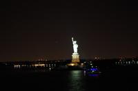 Auslaufen der AIDAdiva aus New York