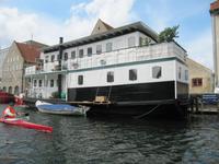 Hausboote am Kanal