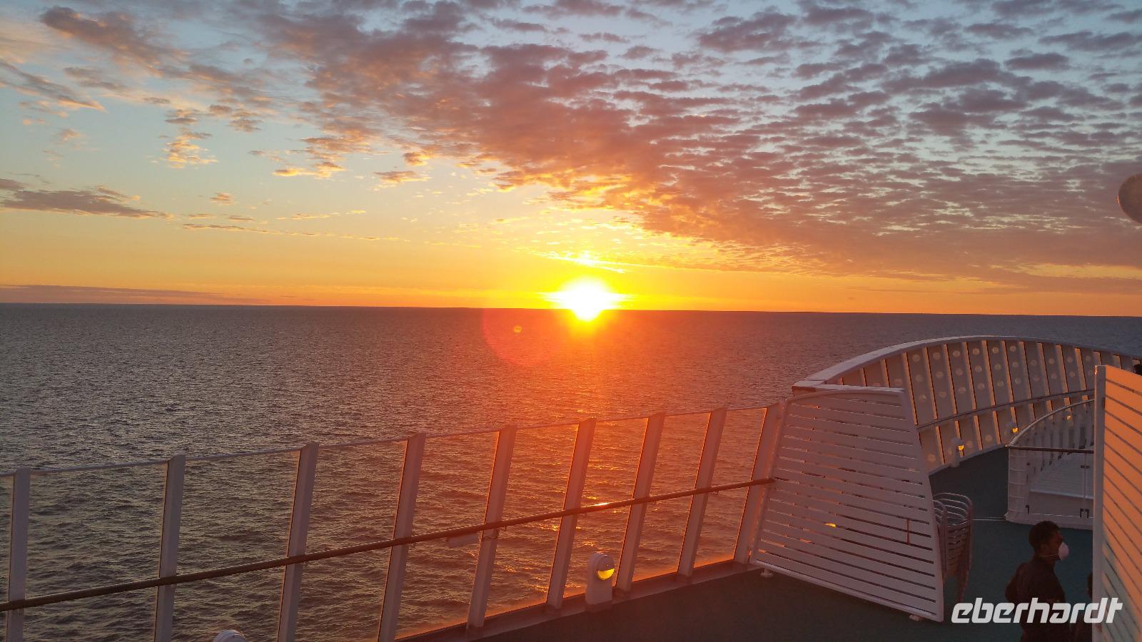 Sonnenuntergang auf Hoher See