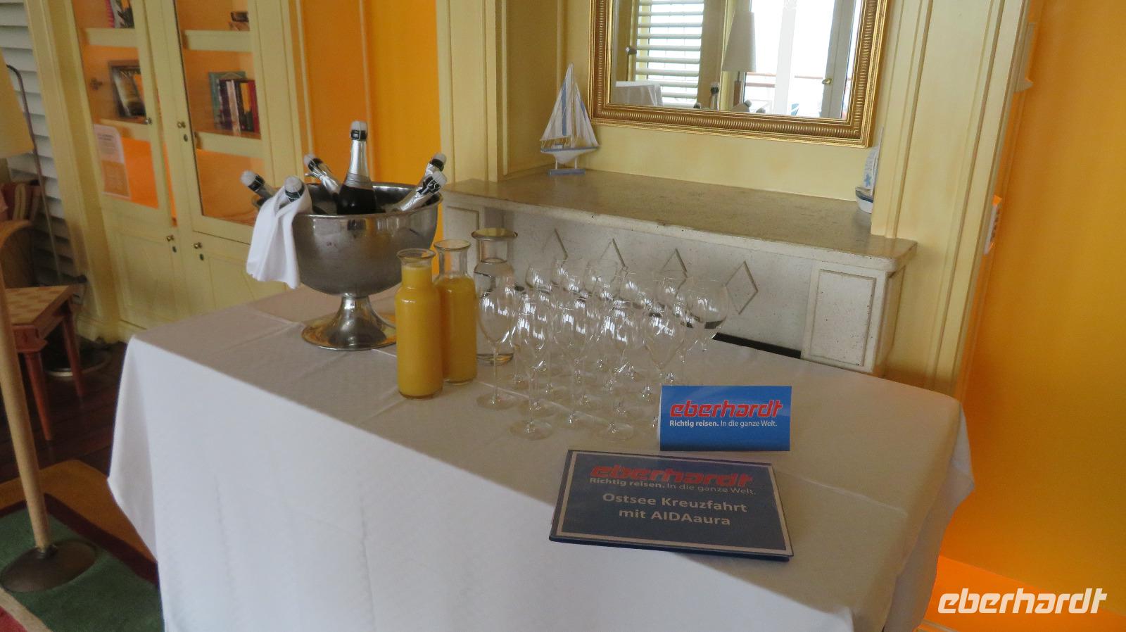 Ostsee-Kreuzfahrt mit AIDAaura - Sektempfang