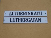 Helsinki: Lutherstrasse, finnisch und schwedisch